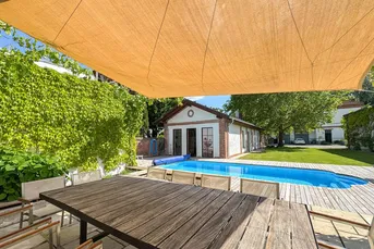 Traumhafte Loftwohnung mit Eigengarten, Pool und Sauna