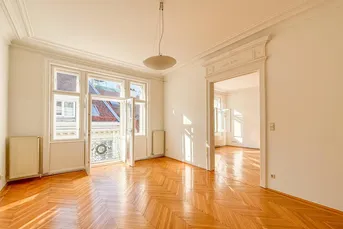 Nähe Stephansplatz: 3 Zimmer Altbaumiete mit französischem Balkon