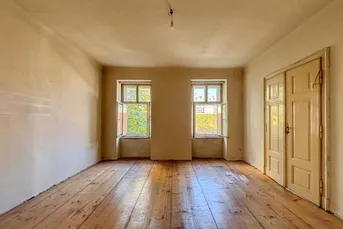 Zentrale Altbauwohnung in Biedermeierhaus nahe Rathaus und Parlament