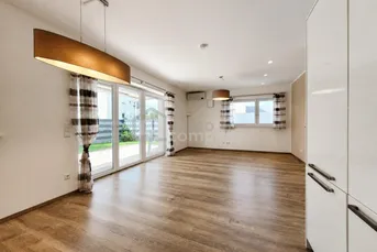 Moderne 4-Zimmer-Gartenwohnung mit Top-Ausstattung, 105m2 Eigengarten &amp; 2 KFZ-Stellplätzen