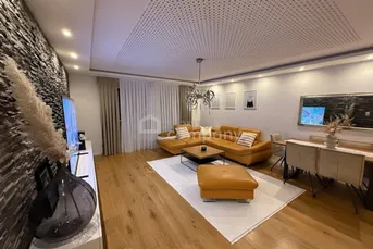 Design trifft auf Eleganz: 4-Zimmerwohnung