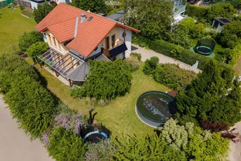 FAMILIENDOMIZIL- MODERN AUSGESTATTETES NIEDRIGENERGIEHAUS IN RUHELAGE