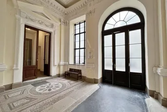 Altbaubüro nähe Parlament - Erstbezug