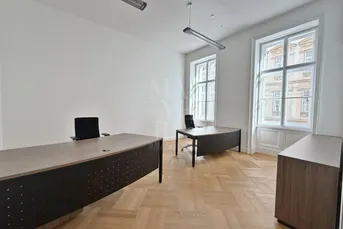 Saniertes Altbaubüro - Zweitbezug beim Rudolsplatz