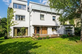 Moderne Villa in bester Döblinger Lage mit Garten, Terrassen &amp; Garage