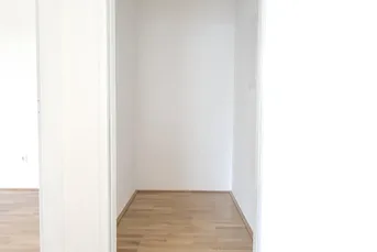 ERSTBEZUG 4-Zimmer-Wohnung mit Terrasse und Garten, Top 1