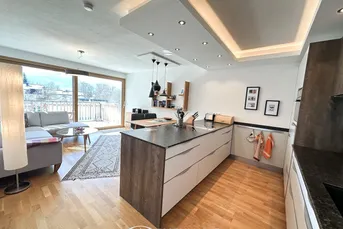 Neuwertige, moderne 3 Zimmer Wohnung mit Seeblick in Zell am See / Thumersbach zu verkaufen