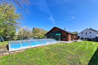 ruhig gelegenes, voll unterkellertes Einfamilienhaus mit Pool, Wintergarten, Wärmepumpe, Photovoltaik, Klimaanlage, Glasfaseranschluß uvm.