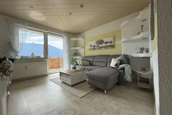 Helle Eigentumswohnung mit hochwertiger Ausstattung, südseitige Loggia, Garage