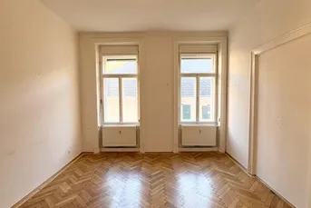 Sanierte 4-Zimmer-Wohnung mit Südbalkon, WG-geeignet - Provisionsfrei!