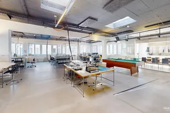Ihr Arbeitsplatz im Zentrum: Helle Büroflächen mit Entwicklungspotenzial