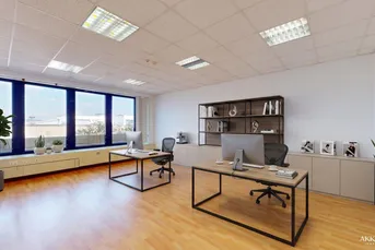 Helle Bürofläche mit großzügigen Fensterflächen für produktives Arbeiten