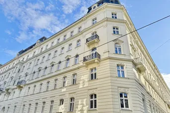 UNBEFRISTET | TRAUMHAFTE ALTBAU-WOHNUNG MIT WINTERGARTEN | TOPLAGE IN U-BAHN-NÄHE