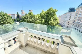 ERSTBEZUG NACH SANIERUNG | REPRÄSENTATIVE 4 ZIMMER MIT BALKON | TOPLAGE IN U-BAHN-NÄHE