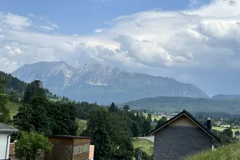 Schönes Grundstück in erhöhter, sonniger Lage mit Panoramabergblick
