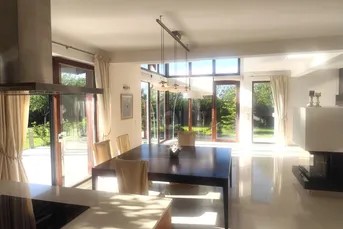 VERLIEBT AUF DEN ERSTEN BLICK. LUXUS MIT SEELE UND EXKLUSIVER AUSSTATTUNG
