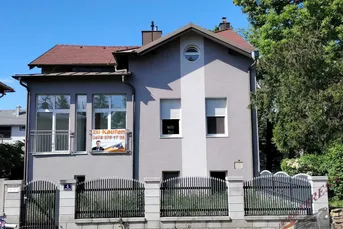 Tolles Mehrfamilienhaus bietet vielfache Nutzungsmöglichkeit auf 3 Etagen – zentrale Lage!