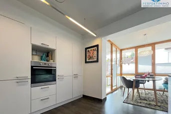 Sehr schöne 3-Zimmer-Wohnung mit großem Balkon und TG-Platz