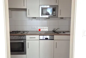 HOFSEITIGE 2-ZIMMERWOHNUNG MIT ALLEN NEBENRÄUMEN