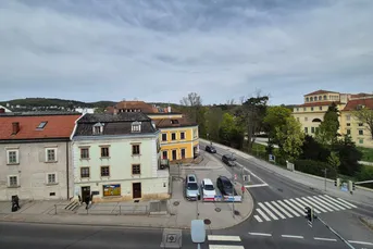 Attraktives Büro mit Balkon