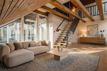 Moderne Dachgeschosswohnung mit Sonnenterrasse beim Überfuhrsteg, Aigen