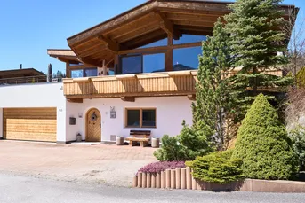 Exklusives Alpenrefugium mit Südterrasse und Bergpanorama