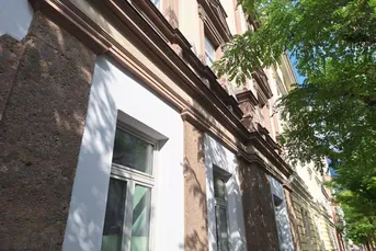 Willten/ Kliniknähe: Altbauwohnung mit Potenzial