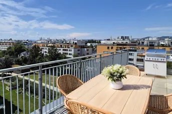 PREISREDUKTION! Wie Erstbezug: 2-Zimmer-Wohnung mit 19m² Dachterrasse und Fernblick
