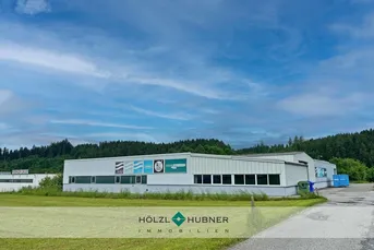 Vielseitige Betriebsliegenschaft mit Büro- und Lagerflächen