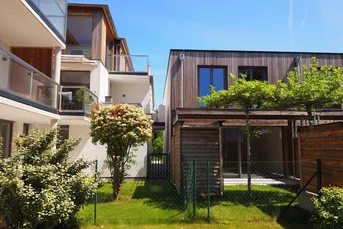 OPEN HOUSE FREITAG 14.00 - 16:00 UHR! Provisionsfrei! Harmonische Wohnqualität mit Grünblick!