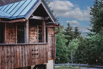 Naturresort auf 1.100 m mit eigenem Skiparadies &amp; Ausbaupotenzial in Toplage der Steiermark