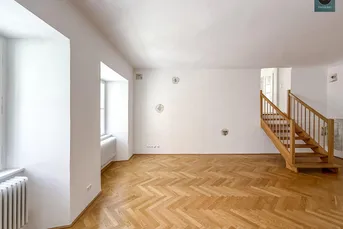 BÜRO in historischem Denkmal-Haus in Toplage der Innenstadt!