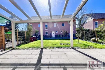 Moderne Doppelhaushälfte in zentraler Lage – familienfreundliche Lage, mit herzlicher Nachbarschaft