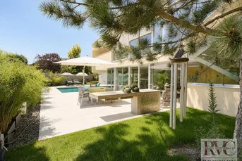 Architektenhaus in ruhiger Villenlage mit Freizeitwohnsitz, Pool und außergewöhnlicher Raumwirkung