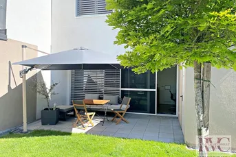 Exklusive Doppelhaushälfte mit Designküche &amp; traumhaftem Garten nahe dem wunderschönen Attersee