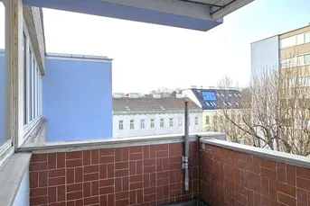 WESTSEITIGE SANIERUNGSBEDÜRFTIGE EIGENTUMSWOHNUNG MIT LOGGIA