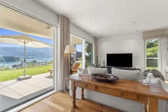 Neuwertige Gartenwohnung mit faszinierendem Seeblick