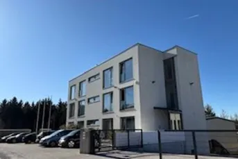 Modernes Bürohaus mit Lager | hervorragende Verkehrsanbindung