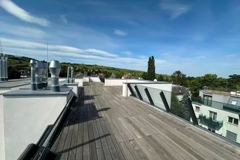 Einzigartige Dachgeschoßwohnung mit Blick ins Grüne