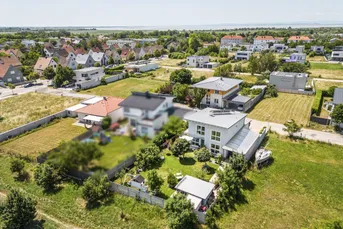 EINFAMILIENHAUS MIT GARTENOASE UND EINLIEGERWOHNUNG ZUM WOHLFÜHLEN