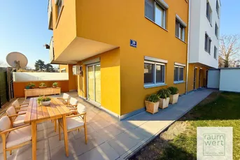 GRÜNES GLÜCK und doch in der Stadt - BJ 2008 - renoviert - 3 Zimmer - ca. 101m² gew. NFL - KLIMA - Einbauküche - Garten - 2 Terrassen - Garage