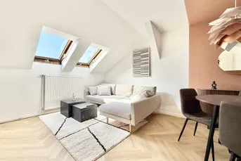 RENOVIERTE WOHNUNG - ca. 126m² NFL - 6-Zimmer - Möbliert - zentral begehbar