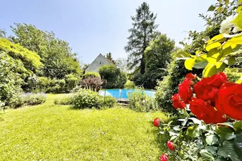 GARTENLIEBHABER aufgepasst - ca. 1.500m² Grund - beheizter POOL - 4 bis 5 Zimmer - ca. 176m² NFL - Terrasse - Rosengarten - Presshaus mit Weinkeller - Nutzgarten mit Potenzial
