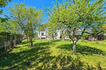 Wohnhaus mit großem Eigengrund - Landskron