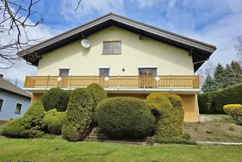 freistehendes Einfamilienhaus (Bungalow) mit Vollkeller und großem Garten in Nondorf