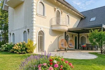 ++ Ein Zuhause, das beeindruckt ++ Exklusive Familienvilla mit 8-Zimmern, Spa, Garten &amp; Dachterrasse