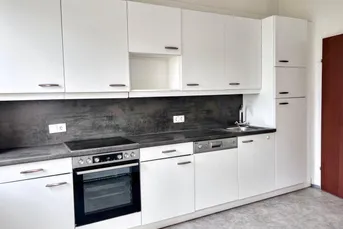 Gelegenheit! 3-Zi-Whg. mit Balkon - Sanierungsbedarf