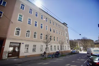 Ruhige 2-Zimmer Oase mit perfekter Infrastruktur: Ideales Eigenheim oder lukratives Investment