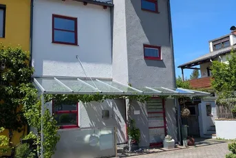 Eckreihenhaus in Oberndorf – Familienfreundliches Wohnen in begehrter Waldrandlage