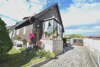 Doppelhaushälfte